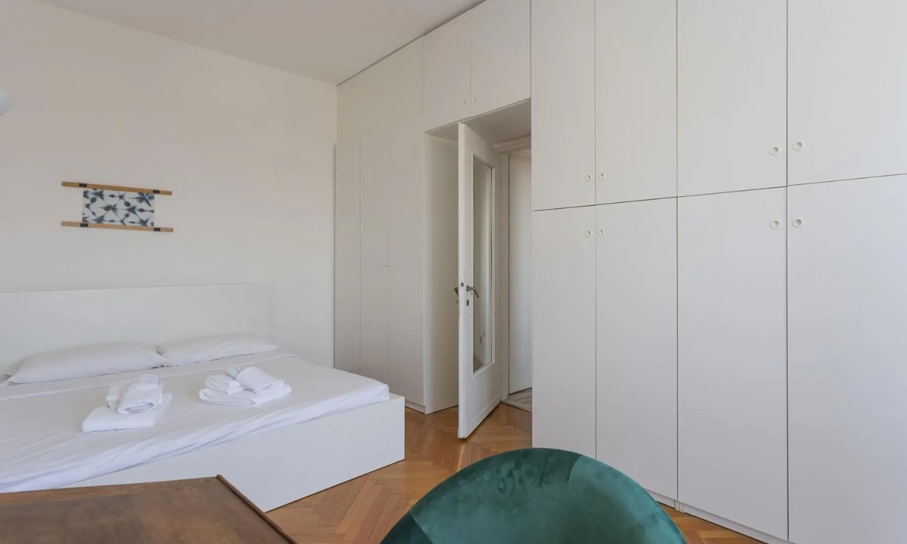 Skyline View Biancamano 1 Bdr With Balcony By Rentopolis Milan Apartment