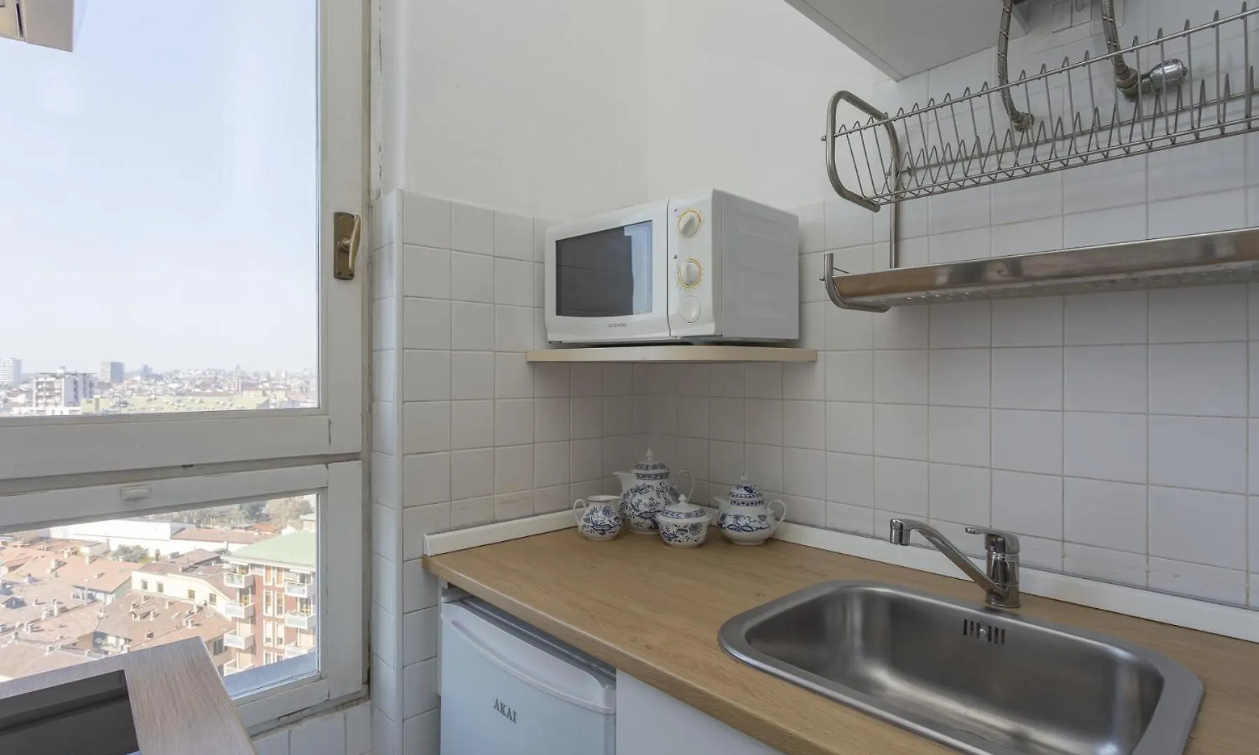 Apartment Skyline View Biancamano 1 Bdr With Balcony By Rentopolis Milan Italy