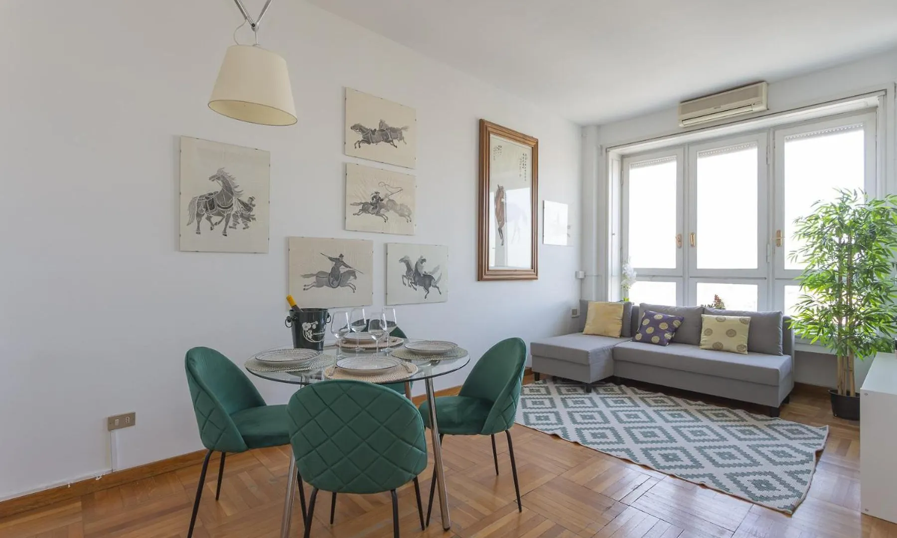 Skyline View Biancamano 1 Bdr With Balcony By Rentopolis Milan Italy