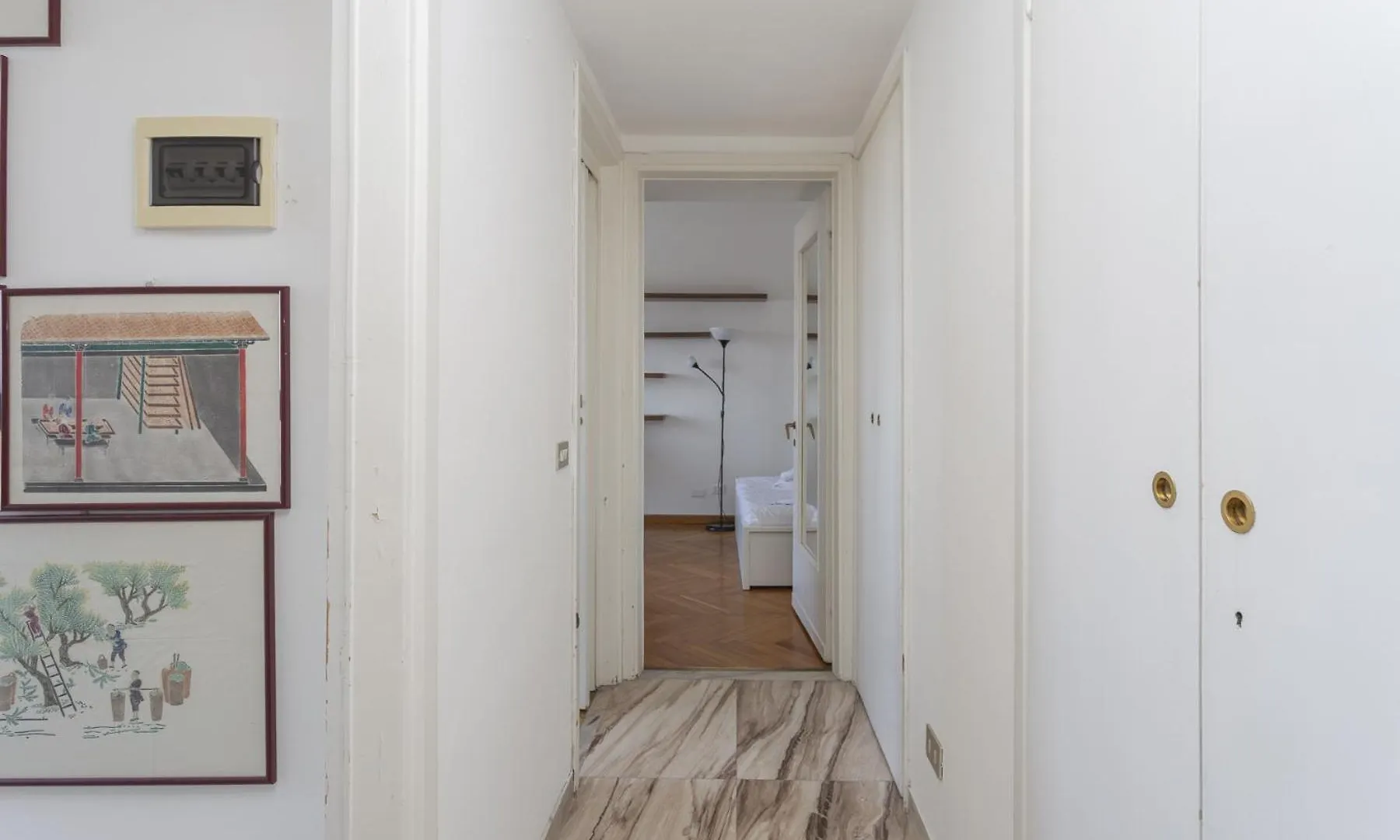 Skyline View Biancamano 1 Bdr With Balcony By Rentopolis Milan 0*,  Italy